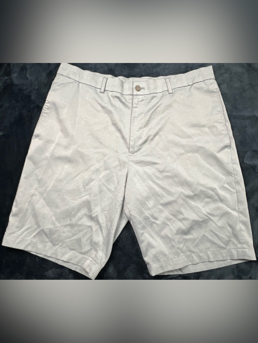Walter Hagen Light Gray Flat-Front Men's Chino Shorts
